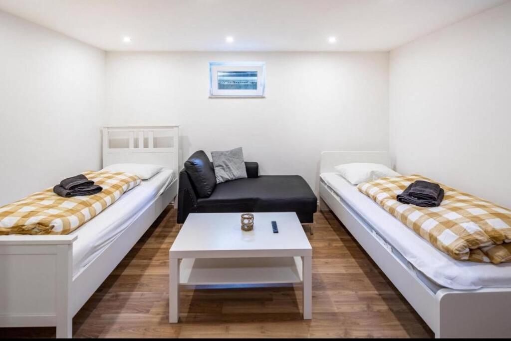 Cityloft Kassel 1 - Zentrale Unterkunft Fuer Gruppen Bis 7 Personen - Parkplatz - Netflix Ngoại thất bức ảnh